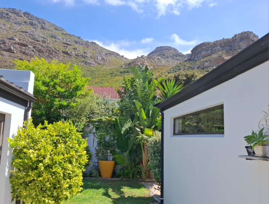 3 Bedroom Property for Sale in Lakeside Western Cape